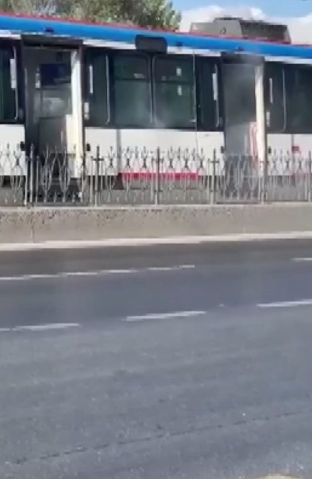 Tramvayda duman paniği