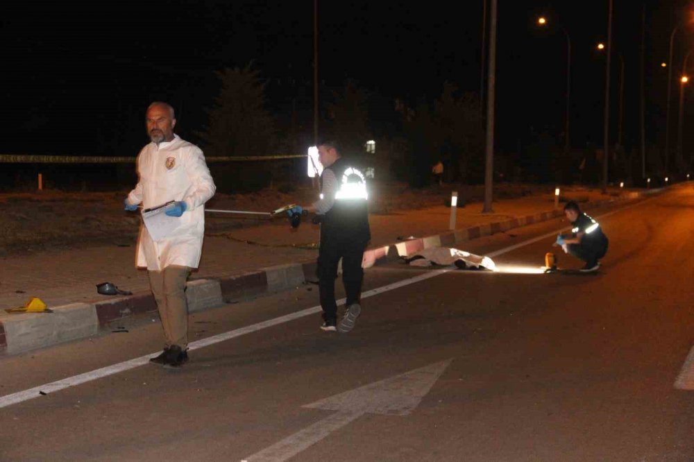 Düğüne giderken aracın çarptığı yaşlı çift hayatını kaybetti