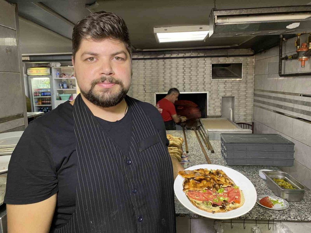 Konya'nın eşsiz tadı 'Anadolu’nun pizzası' etliekmeği tahtından edebilir