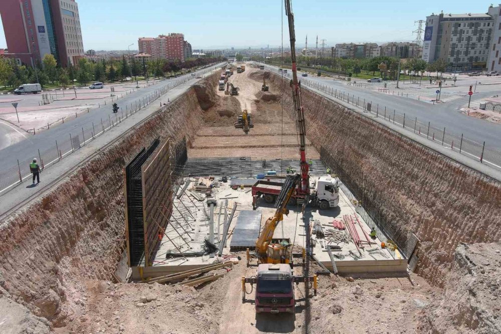 Konya trafiğini rahatlatacak! İşte yapımı devam eden köprülü kavşakların maliyeti