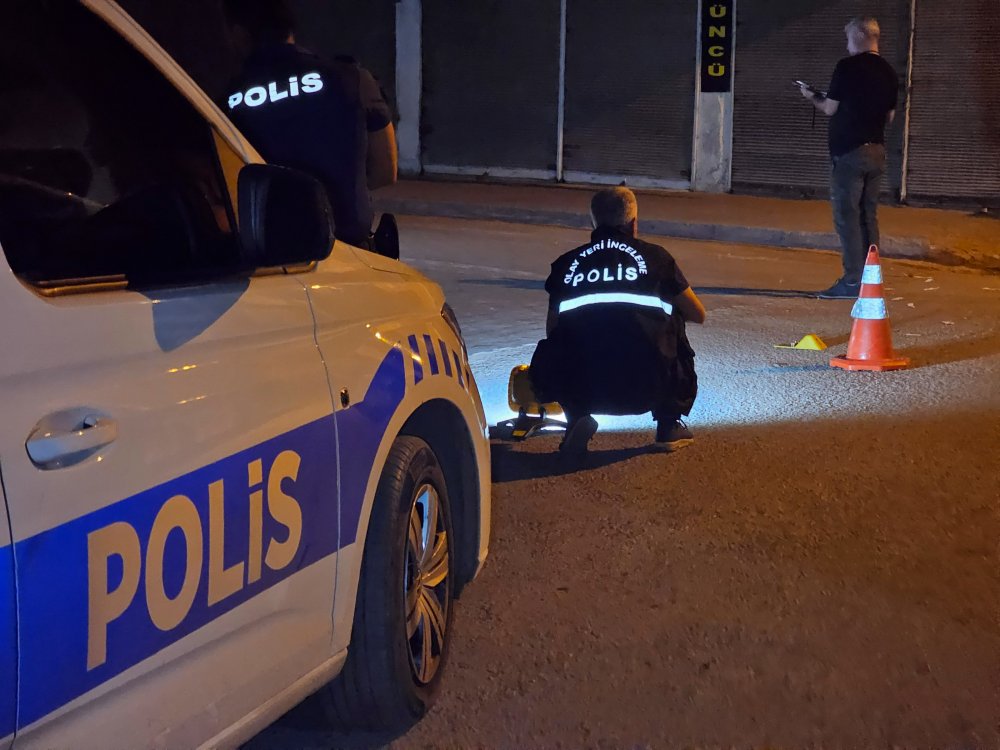 Otomobilde uğradığı silahlı saldırıda yaralandı