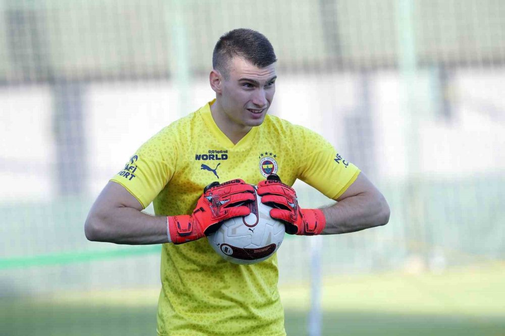 Fenerbahçe’de 13 futbolcu takıma dahil oldu