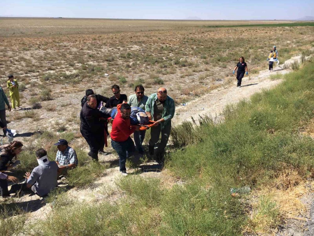 Konya'da kontrolden çıkan otomobil takla attı: 5 yaralı