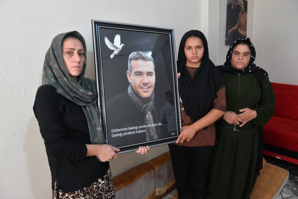 Eşi sokakta çifte tabancayla öldürülen kadın: Göz göre göre cinayet işlendi