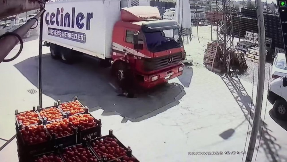 Konya'da kamyonun altında kalan 27 yaşındaki Hamza hayatını kaybetti