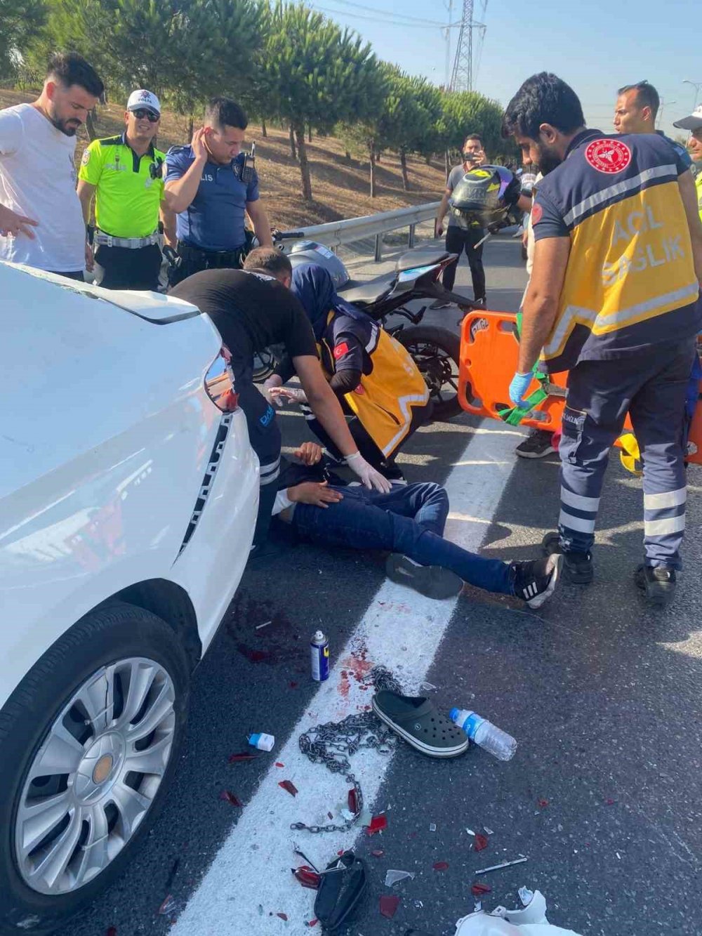 Otomobil ile motosiklet çarpıştı: 1 yaralı