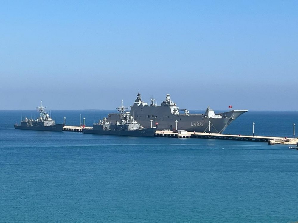 TCG Anadolu, test için Mersin'de