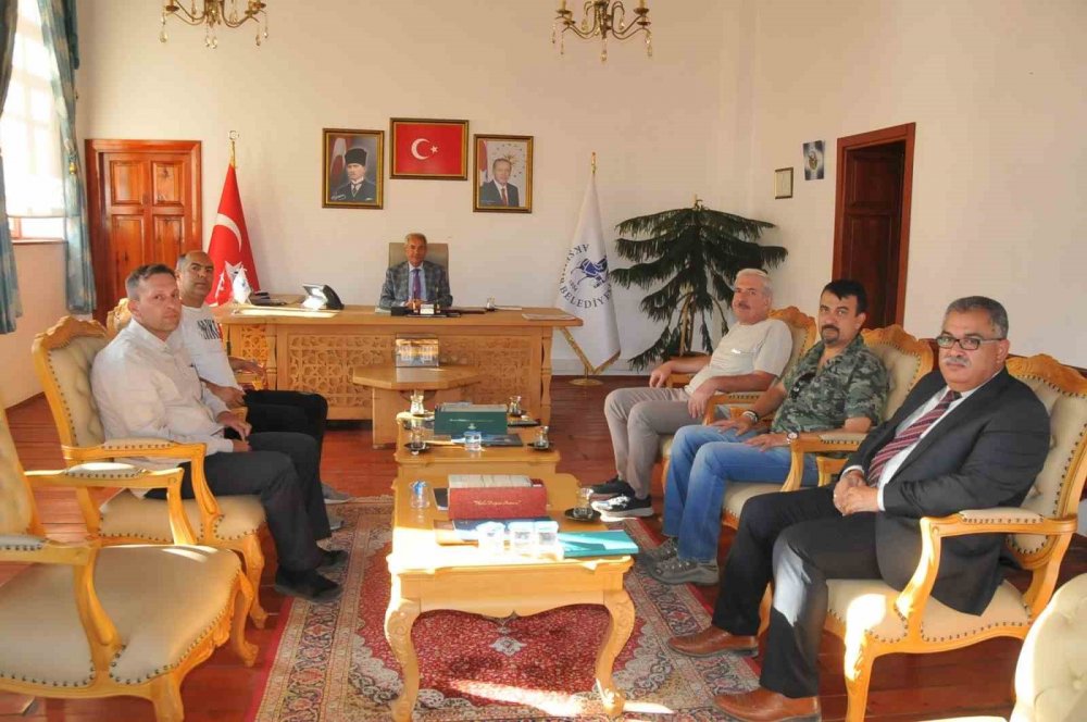 Konya'nın o ilçesindeki sarayın peşine düştüler!