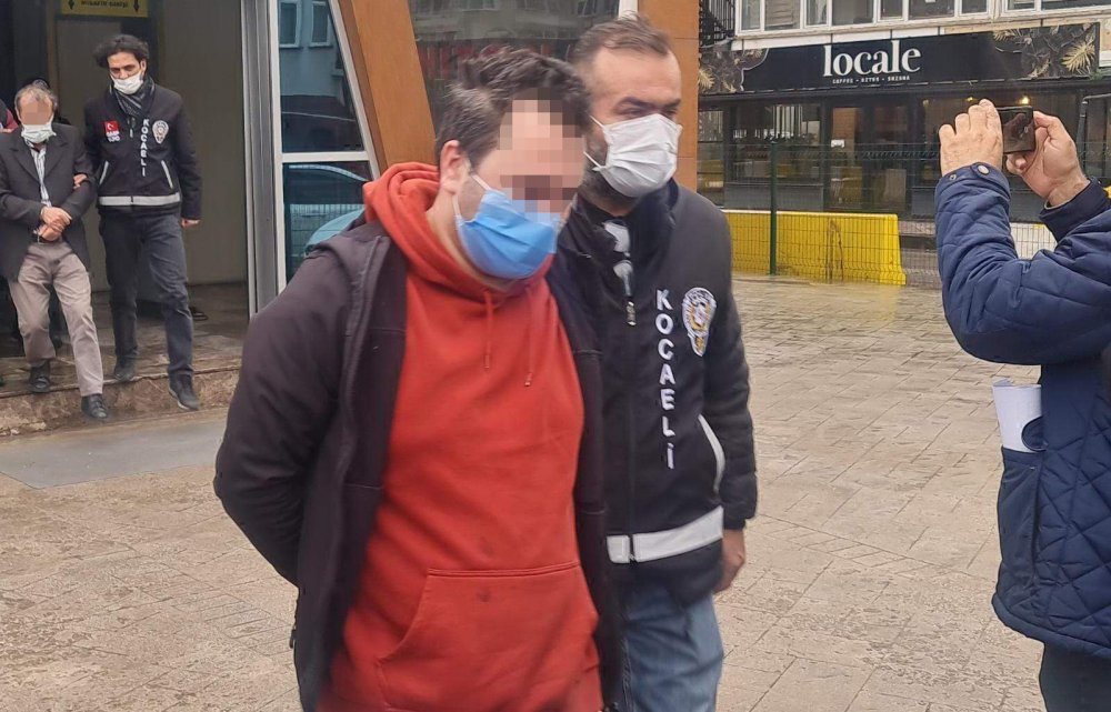 Bahçeye tavuk girdi diye komşusunu öldürdü