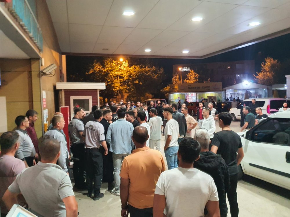 Tedavi için birlikte gittiği hastanede arkadaşını darbetti