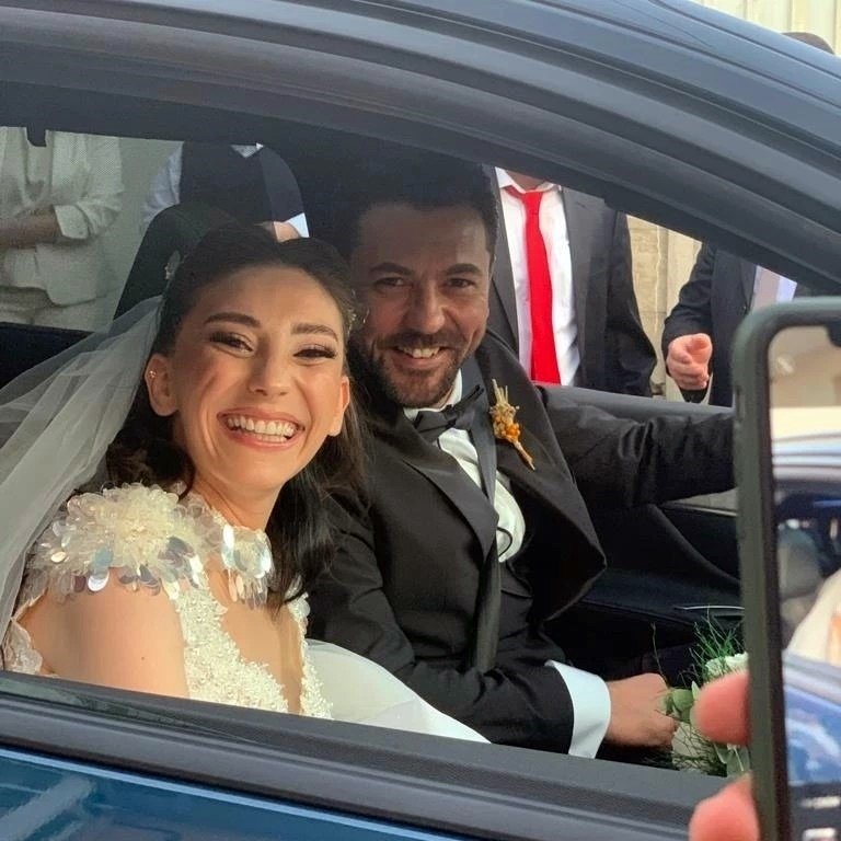 Balayı tatili yolunda feci kaza! Gelin öldü, damat yaralı