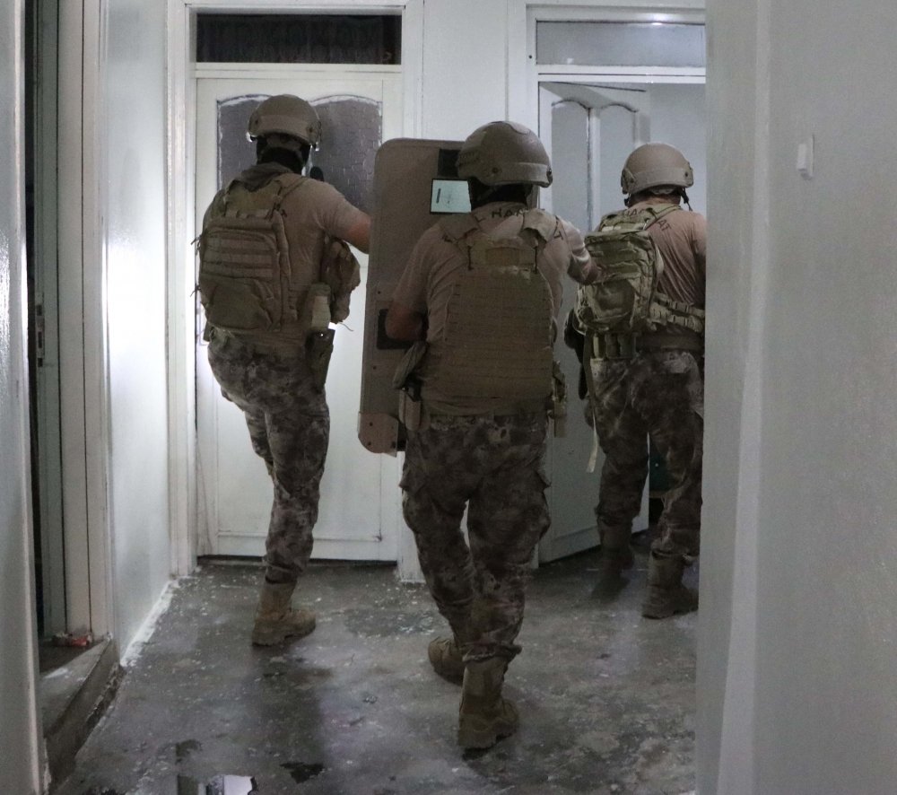 Gaziantep'te uyuşturucu operasyonu: 8 gözaltı
