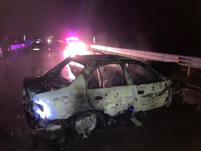 Kamyonetle çarpışan otomobilin sürücüsü hastanede öldü