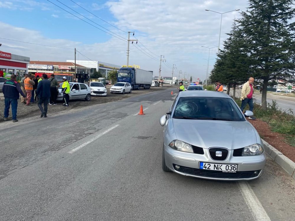 Konya'da yolun karşısına geçmek isteyen yayaya otomobil çarptı