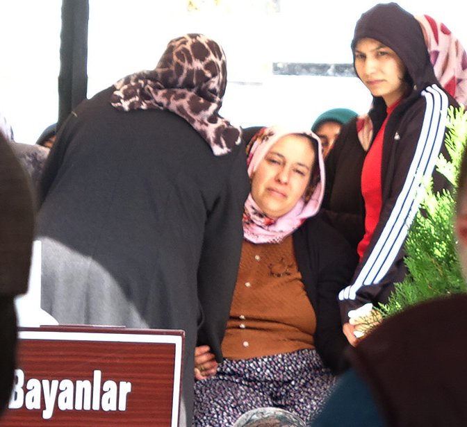 Okulda yemek sırası beklerken fenalaşıp ölen 10 yaşındaki İsmail, toprağa verildi
