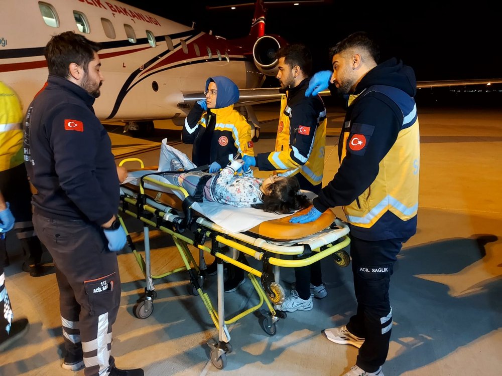Ambulans uçak ile 24 saat hasta sevki