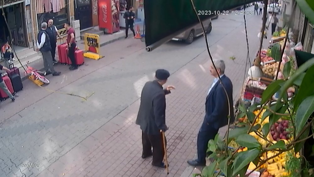 Tartıştığı arkadaşını 6 el ateş ederek öldürdü