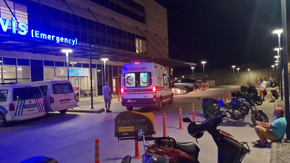 Annesinin emzirirken uyuya kaldığı bebek boğuldu