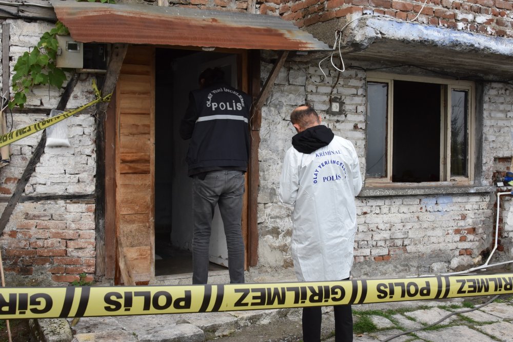 Devrilen elektrikli sobadan çıkan yangında hayatını kaybetti