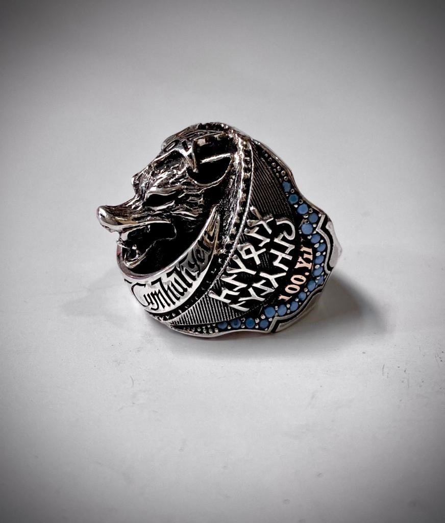 Konyalı Servet Devlet Bahçeli’ye öyle bir yüzük tasarladı ki! Kendisi teslim etti