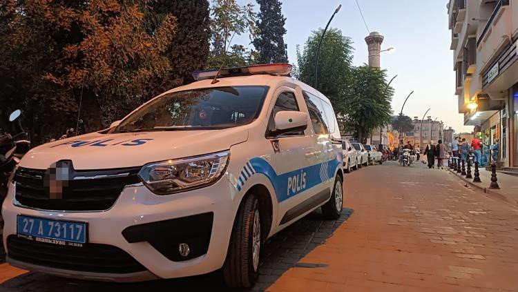Gaziantep'te kan donduran olay! Küfür eden şahsı uyaran imama bıçakla saldırdı!
