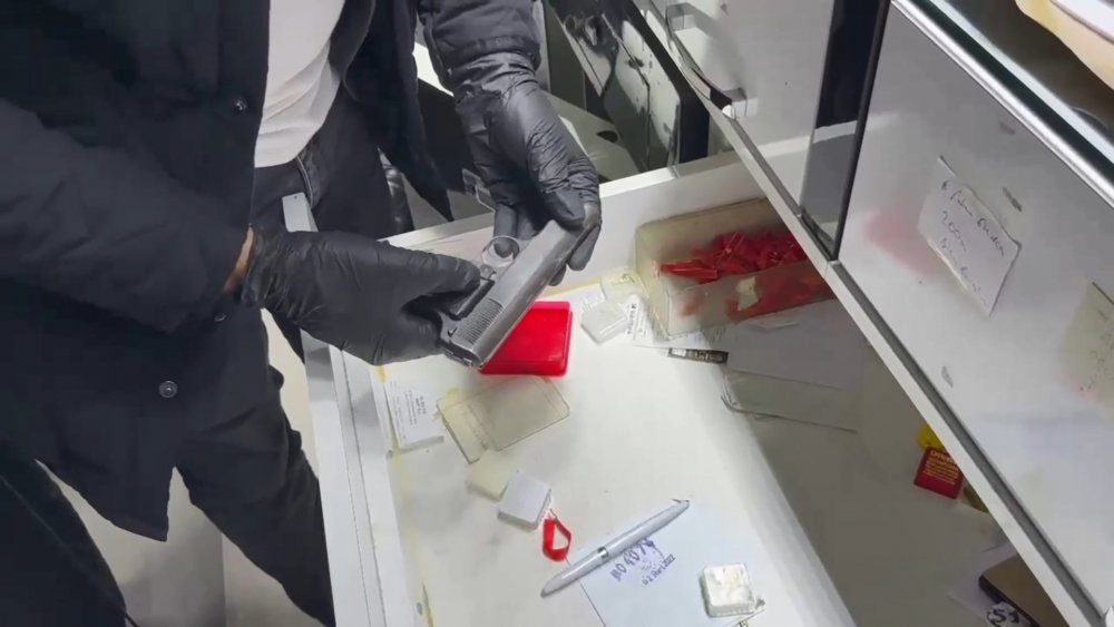 Suç örgütlerine operasyon: 11 gözaltı