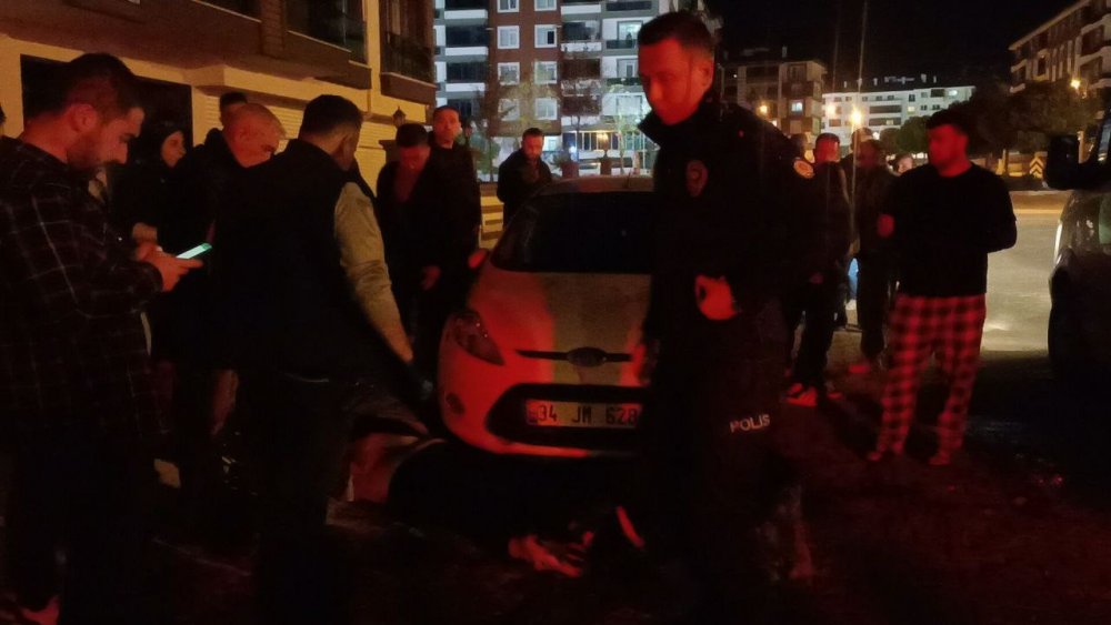 Alkol şişesiyle saldırdılar