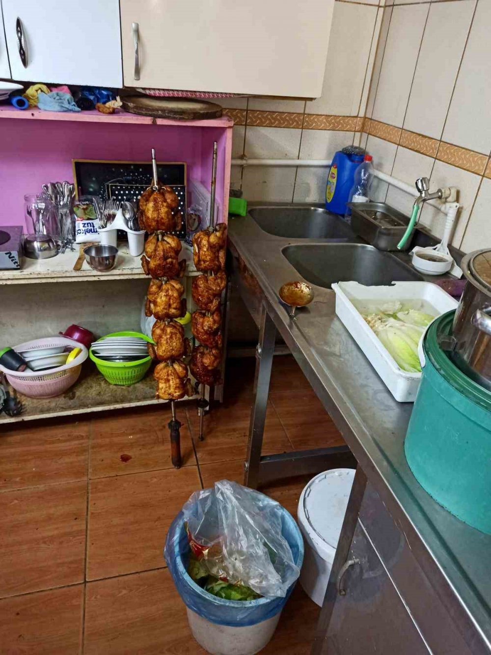 Hatay'daki bu lokantada mide bulandıran görüntüler!