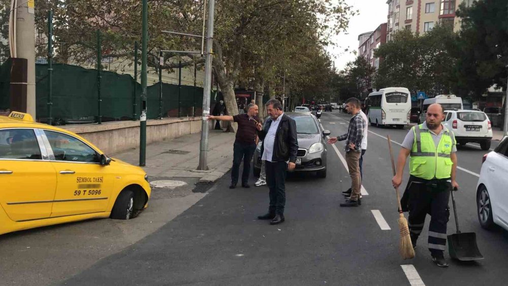 Tekirdağ'da taksici çukura düştü, çılgına döndü! 'Kim karşılayacak zararımı?'