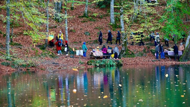 Türkiye'deki eşsiz manzaralardan biri! Akın akın gidiyorlar