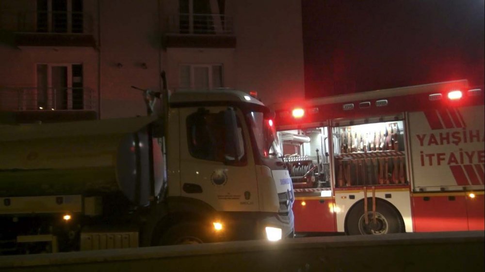 Kırıkkale’de 4 katlı apartmanda yangın endişe yarattı