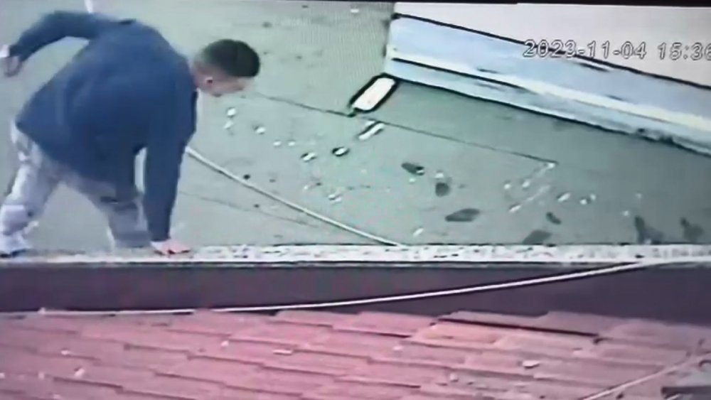 12 evi soyan hırsız bakın nasıl yakayı ele verdi!