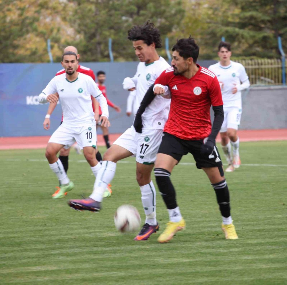 1922 Konyaspor sahasında kaybetti