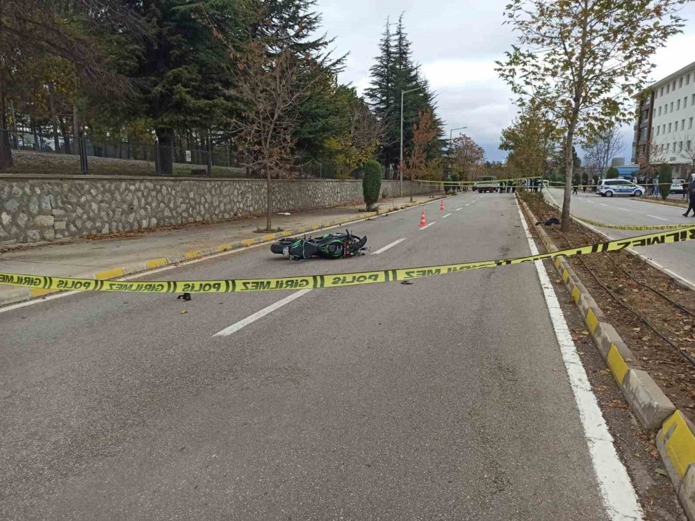 Konya'da 21 yaşındaki genç yarış motoruyla sürat yaptı, feci şekilde can verdi!