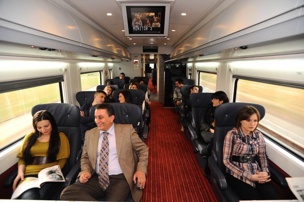 Konyalılar YHT'yi sevdi! Ara tatilde yolcu sayısı rekoru kırıldı