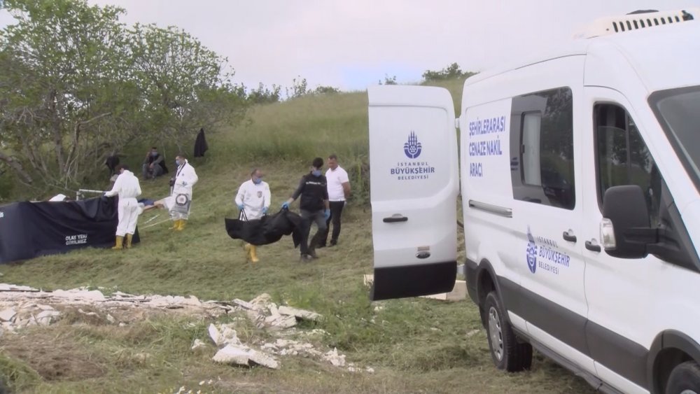Kayıp olarak aranıyorlardı! Silivri'de anne ve 2 çocuğu 6 ay sonra toprağa verildi