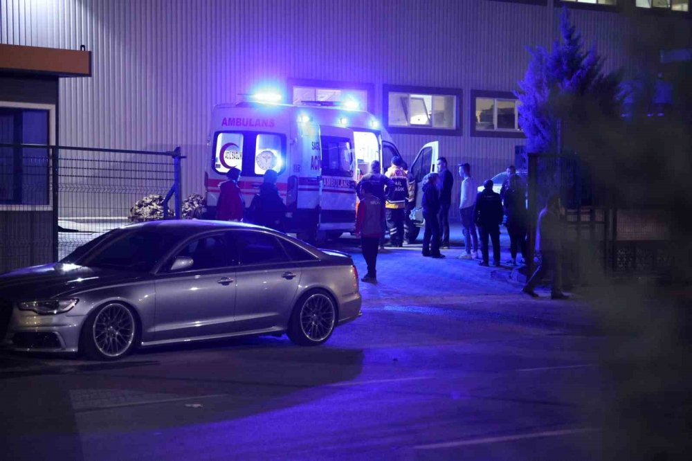 Konya'da mobilya fabrikasında yangın: 5 işçi hastaneye kaldırıldı