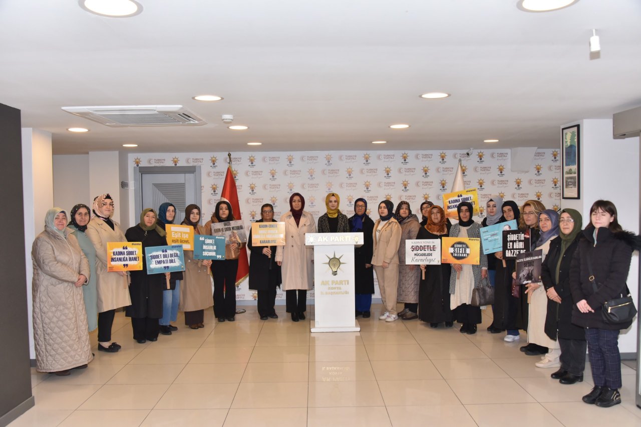 ak-parti-konya-il-kadin-kollari.jpg