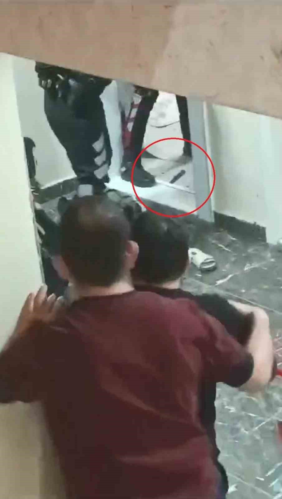 Eşini bıçaklayarak öldüren şahsın yakalanma anı!