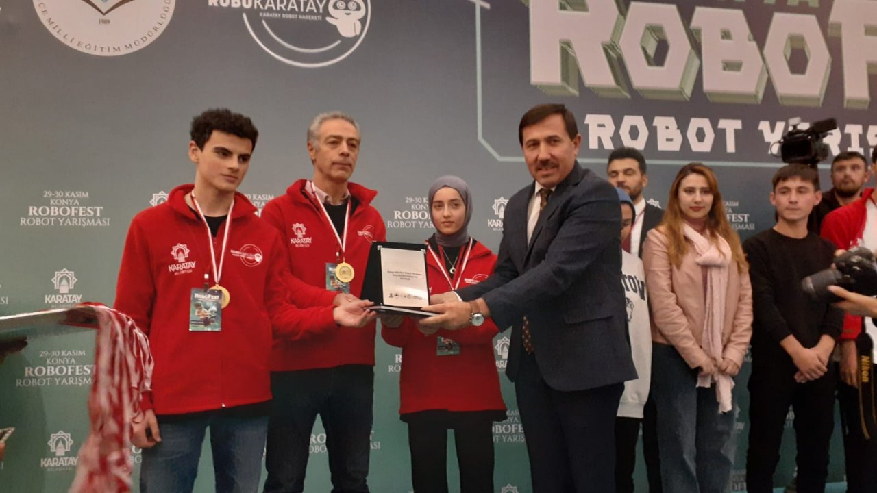 konya-robofest-robot-yarismasinda-oduller-sahiplerini-buldu-001.jpg
