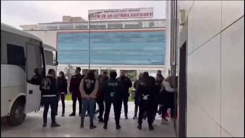 Sakarya’da 300 polisin katılımı ile büyük fuhuş operasyonu: 67 gözaltı