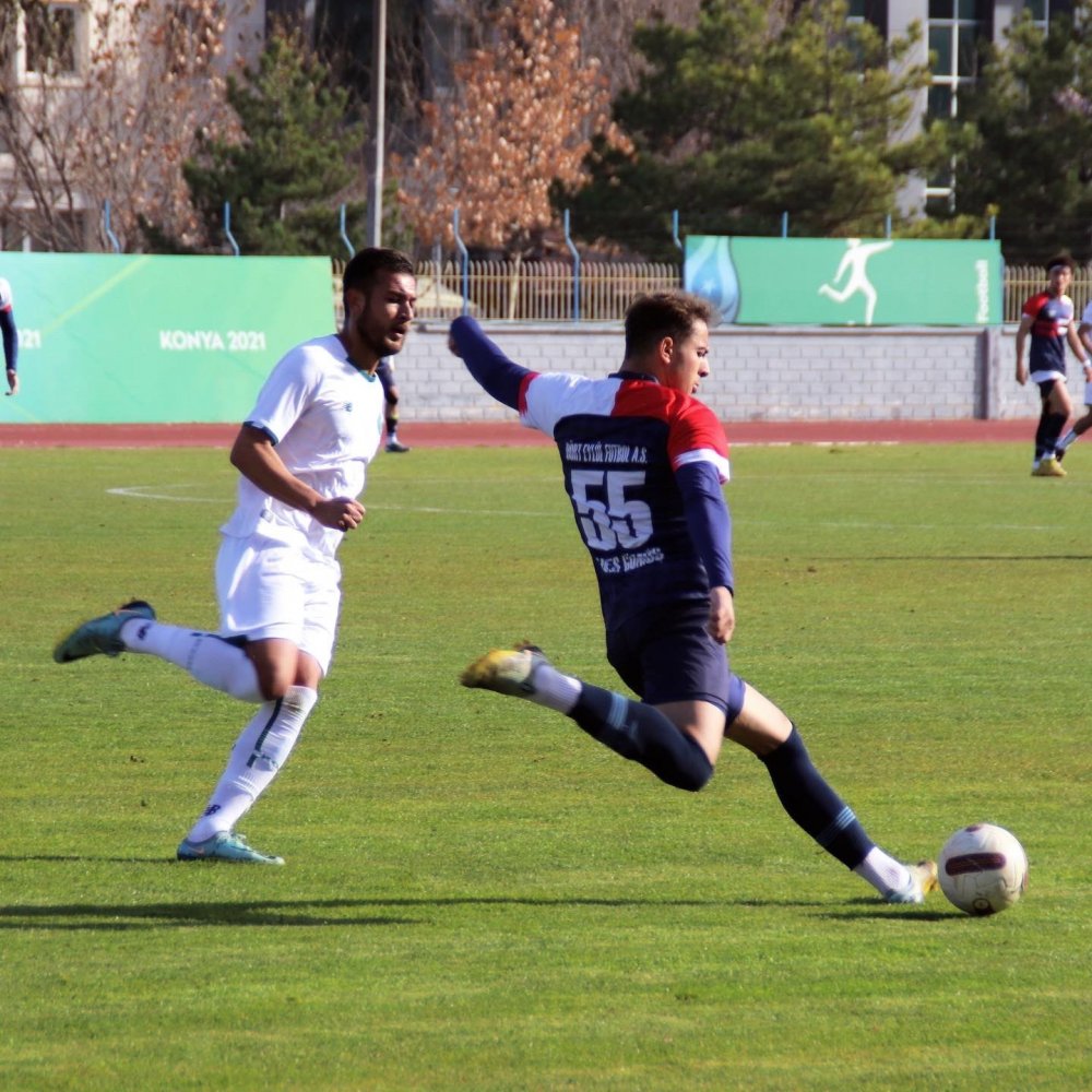 1922 Konyaspor güzel futbolla 3 puanı kaptı!