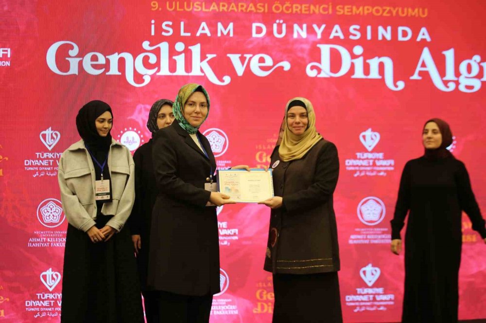 52 ülkeden 205 öğrenci Konya'da buluştu