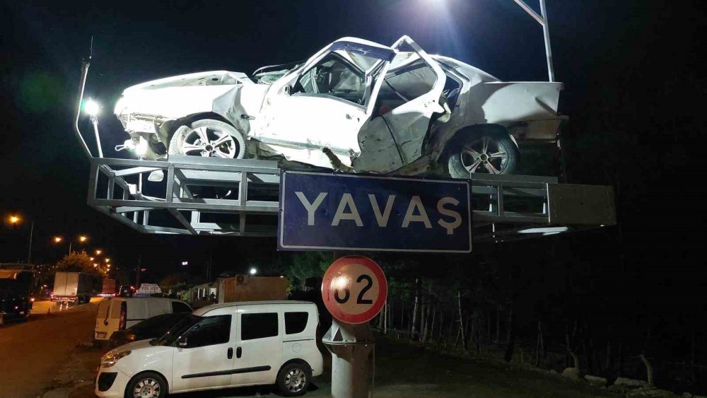 Samsun'da ibretlik uygulama! Hurdaya dönen aracı sergilediler