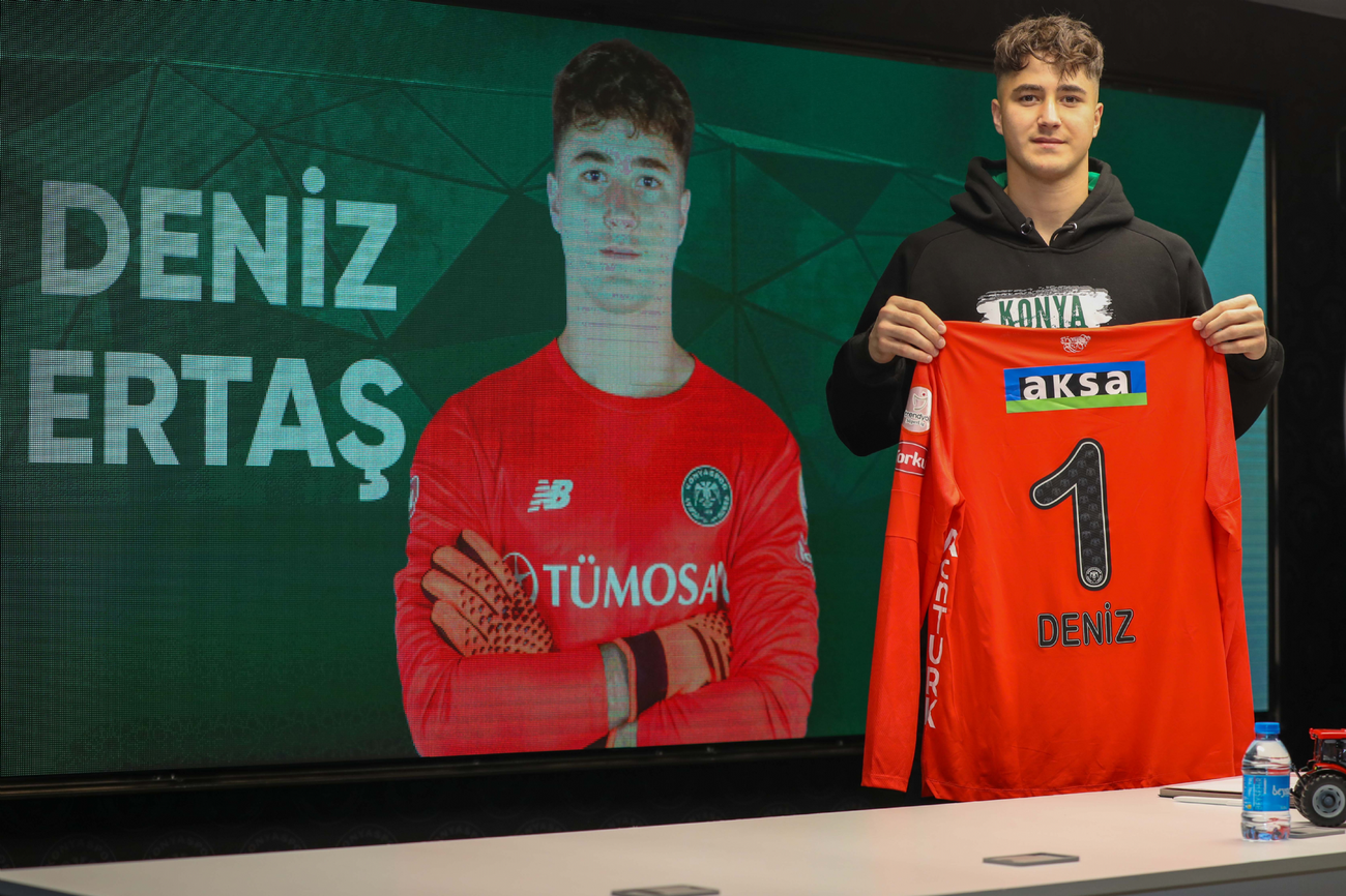 deniz-ertas-konyaspor-sozlesme-3.png