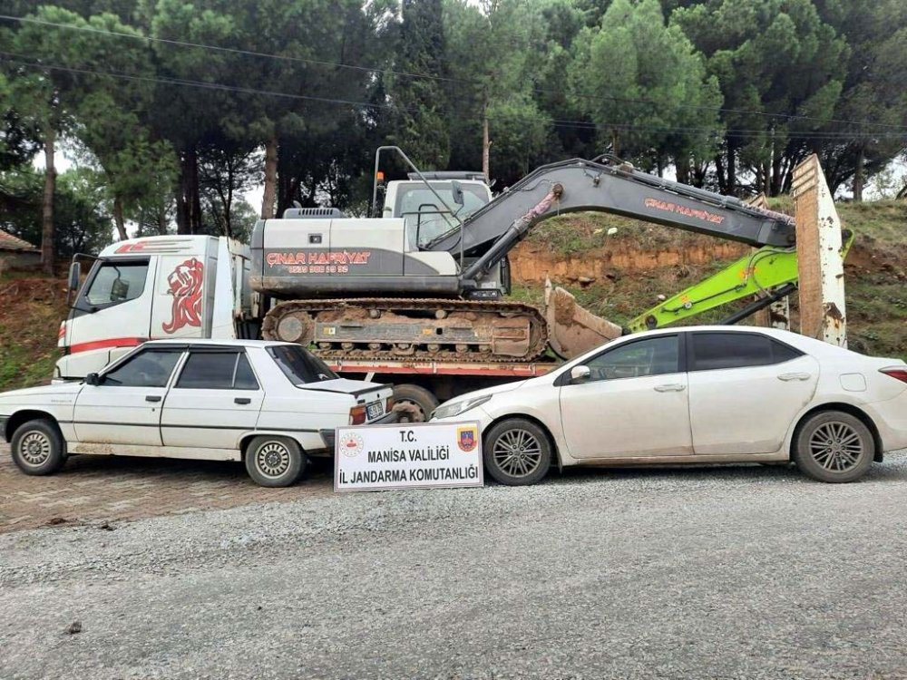 Manisa'da rahatlığın böylesi dedirten olay! Suçüstü yakalandılar