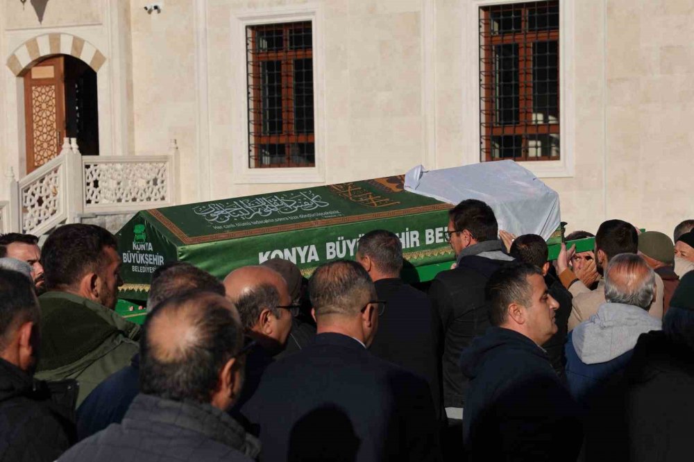 Konya'da sobadan sızan gazdan zehirlenmişti... Gözyaşları arasında toprağa verildi