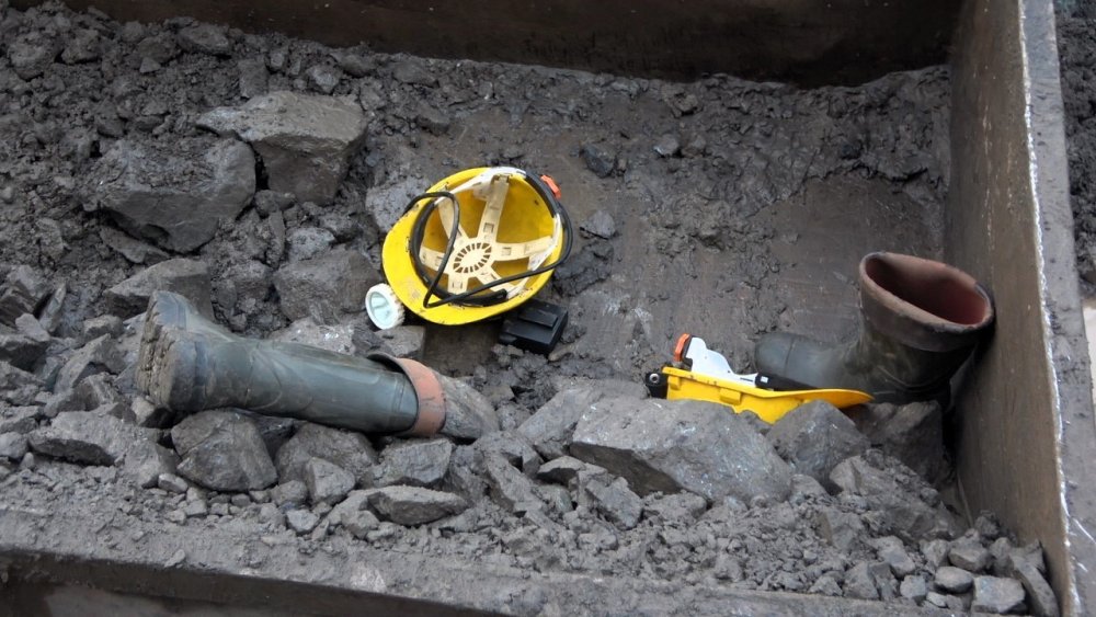 2 işçiye mezar olan krom madeni havadan görüntülendi