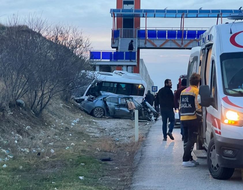 Yolcular savruldu! 21 yaralı