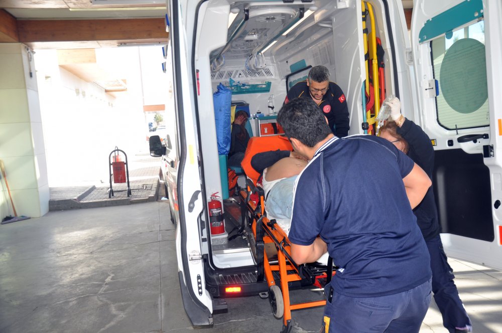 2 kardeşe evlerinin önünde pompalı tüfekli saldırı! Birinin durumu ağır